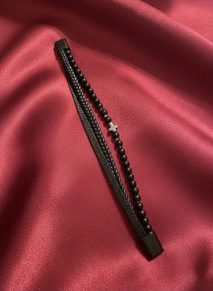 Pulseira preta minimalista com cruz | Estilo moderno unissexo