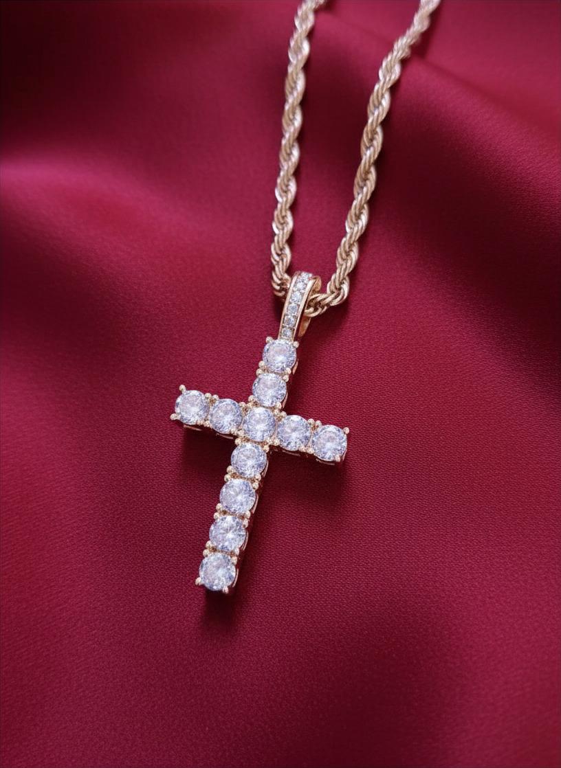 Colar Cruz Dourada com Zircónia Cúbica