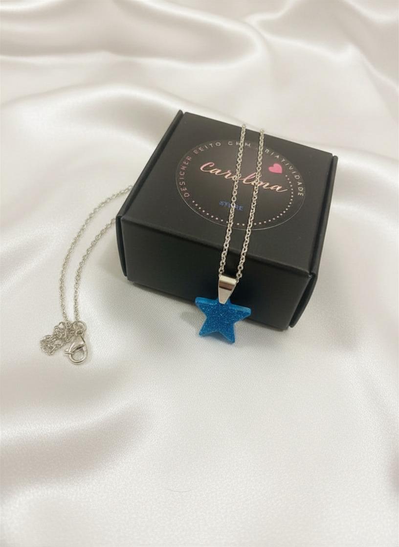 Colar com Corrente em Inox Prata e Pingente em Resina com Estrela Azul