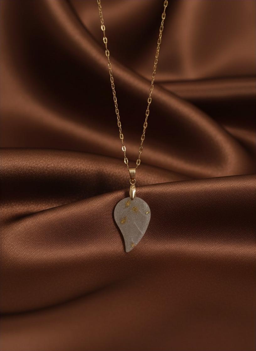 Colar Folha Dourada – Ouro 18K e Folha de Ouro