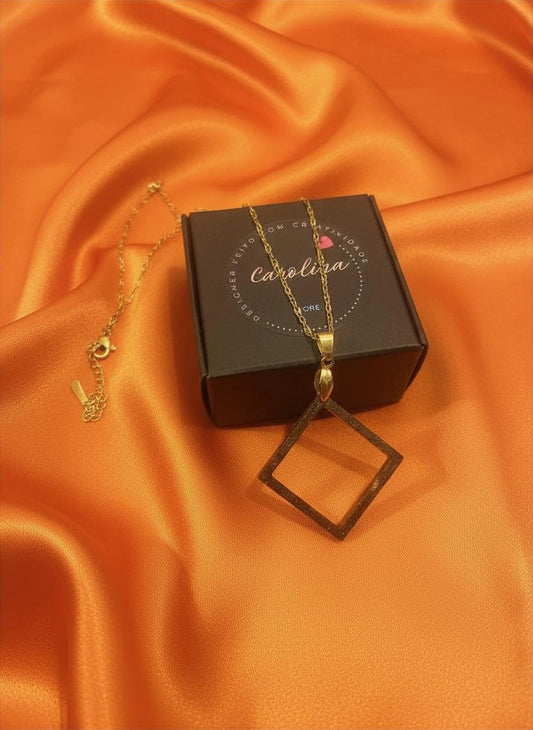 Colar com Corrente em Ouro 18K e Pingente em Resina Tom Castanho